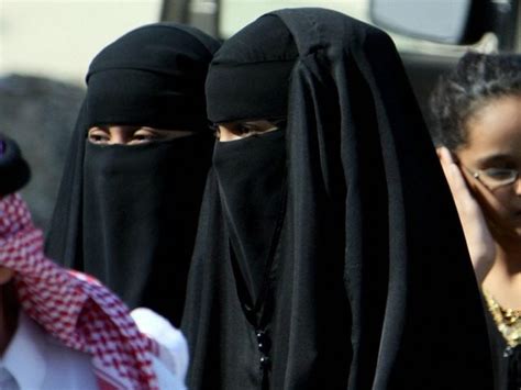 Saudi Council Recommends Allowing Women To Obtain Passports Without