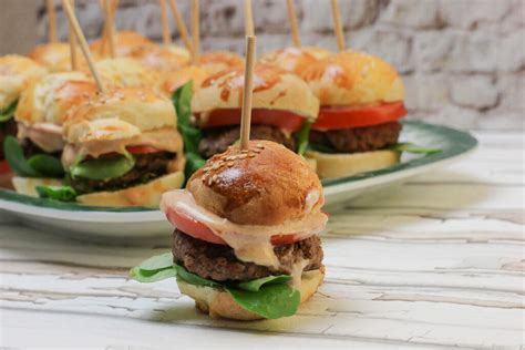 Party Mini Burger Mit Selbstgemachten Buns Happy Plate