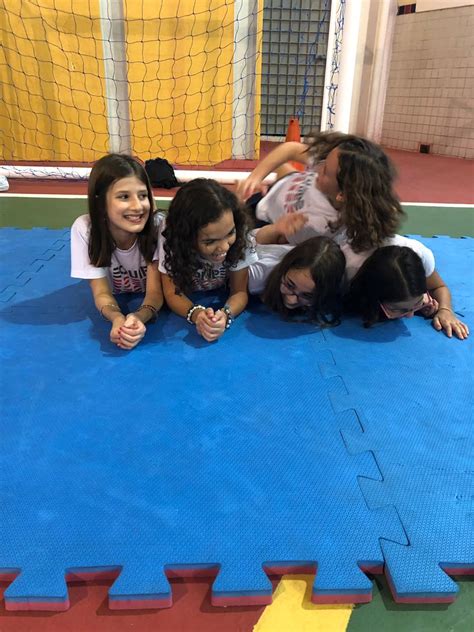 O período de estudos é uma etapa crucial para o desenvolvimento humano e profissional. Circuito de brincadeiras em Homenagem ao Dia do Estudante ...