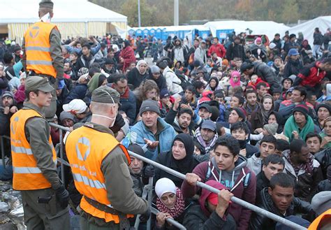 Asyl Krise Erste Stadtregierung Verweigert Aufnahme Weiterer Migranten