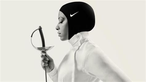 Nikes Pro Hijab Launches In The Uk To Help Muslim Women Access Sport Huffpost Uk Life