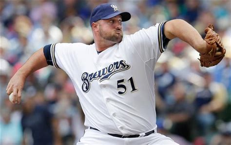 Brewers Trade Jonathan Broxton To Cards For Outfielder
