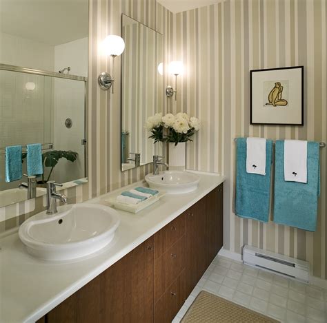 Bathroom Décor Details | Bathroom Decorating Ideas | Bathroom Tips