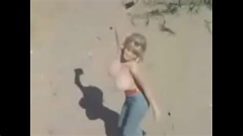 Perfect Tits Show Mondo Topless And1966and Xxx Mobile Porno Videos