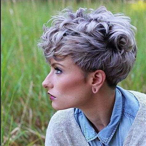 1.5 short voluminous curls with side part. 34 Popular Women Grey Hairstyles Ideas | Messy pixie ...