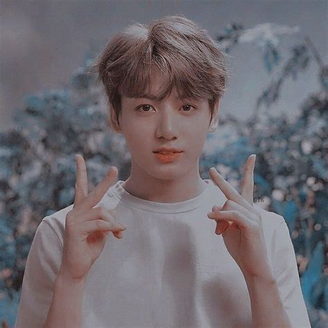Bts low quality aesthetic polaroid pictures. Pin oleh — 𝐫𝐞𝐧. di ♡ ; b t s | Jungkook, Jeon, Jeon jungkook