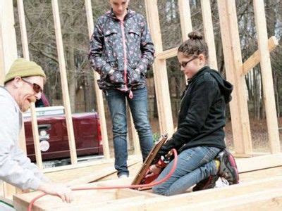 Couple Constructs Stunning Ultra Modern Tiny House Together Solar