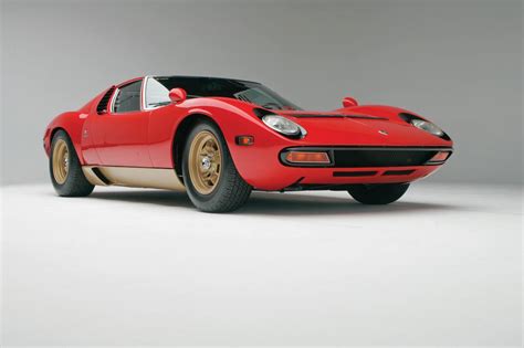 The lamborghini miura is a sports car produced by italian automaker lamborghini between 1966 and 1973. Lamborghini Miura SV 1971 - SPRZEDANE - Giełda klasyków