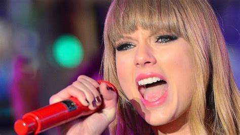A Teacher Promised That If Taylor Swift Calls Him Hell Cancel An Exam
