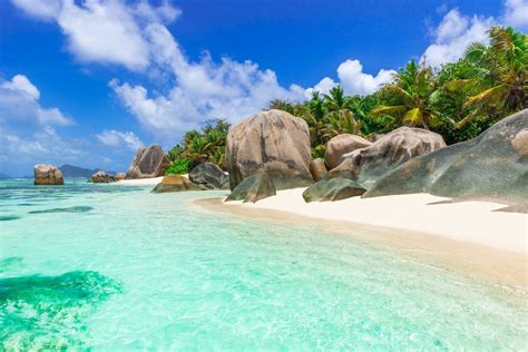 Les Plus Belles Plages Du Monde Belle Plage Plage Paradisiaque Plage Images And Photos Finder