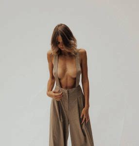 Nude Valeria Bulusheva Reveals Her Abs Boobs And Then Some The
