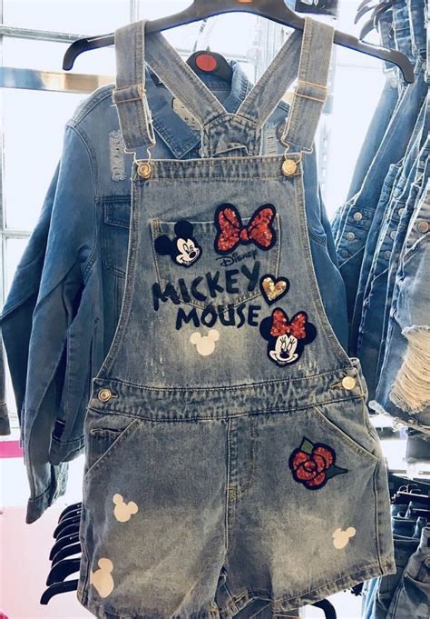 Karakter klasik mickey mouse pasti juga pernah jadi bagian dari masa kecil anda. Mickey Mouse Overalls #disney #fashion #disneyfashion # ...