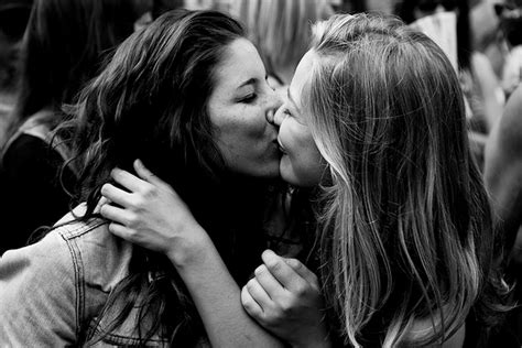 10 Fascinating Facts About Kissing Because It S International Kissing Day