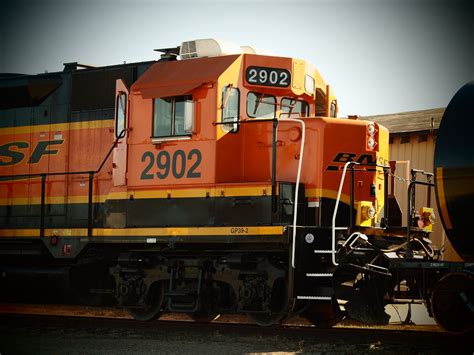 Bnsf 2902 Gp39 2 Locomotive At Valley Park Mop1066013 Flickr