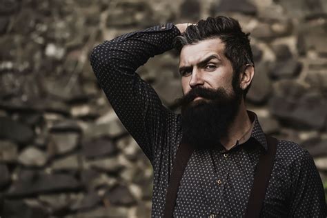 Before we begin, here are a few tips one the kind of facial hair styles to avoid: Top Facial Hair Styles for 2017 - gentlemansfoundry