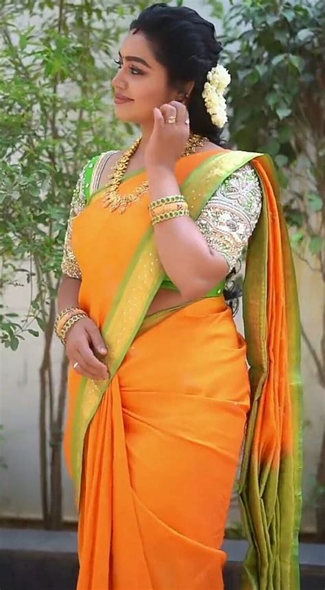 Sidhu Ganesh On Twitter Serial Actress Gayathri Hot Show In Saree Ufff Fleshy Yummy