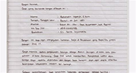 Format penulisan surat lamaran kerja, beberapa tips dan contoh surat lamaran kerja secara dalam pembuatan surat lamaran kerja di pt anda harus menulis posisi yang sesuai dengan yang seperti keterangan yang saya tulis di atas, saya memiliki motivasi untuk menjadi seorang guru di. Contoh Surat Lamaran Kerja Pabrik Tulis Tangan 2019 ...