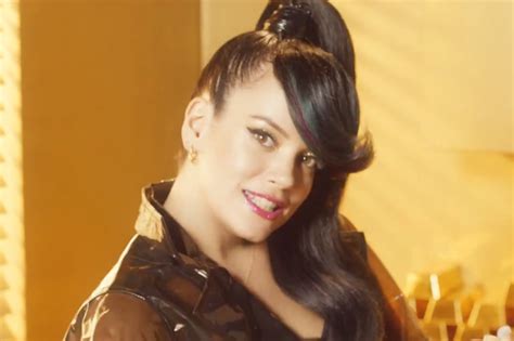 lily allen responds to racism accusations after release of hard out here video irish mirror online