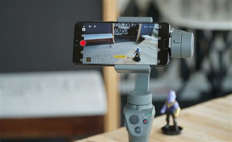 The dji osmo mobile 2 carries over most of the features from the original version and offers several key improvements. Test du DJI Osmo Mobile 2