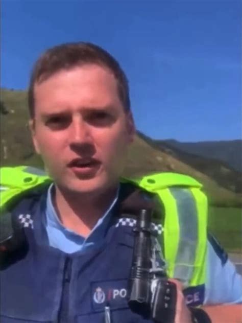 New Zealand Police Officers Brilliant Response To Sovereign Citizen At