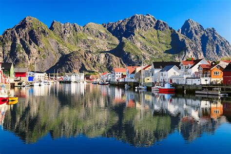 Your Ultimate Guide To The Lofoten Islands Days To Come