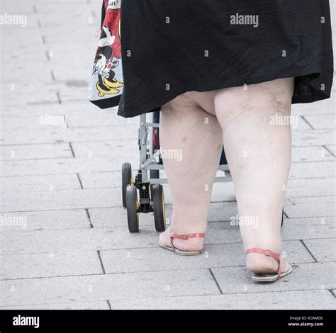 Fettleibige Frau Fotos Und Bildmaterial In Hoher Auflösung Alamy
