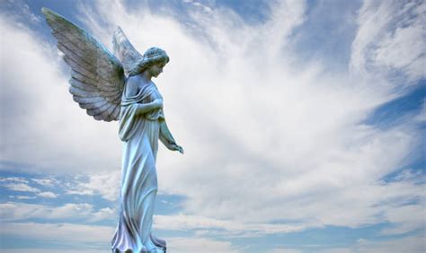 1900 Guardian Angels Stock Photos Pictures And Royalty Free Images
