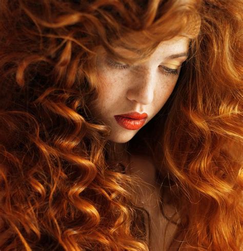 Pin By Teresa Ryan On Portrait Red Curly Hair Beautiful Red Hair Beautiful Redhead