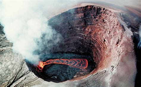 Smithsonian Insider When Will A Volcano Explode Ooze Or Lie Silent Smithsonian Insider