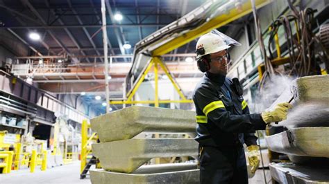 Rio Tinto Invests 51m In Canadian Alumina Refinery Miningcom
