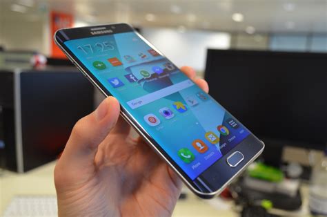 Samsung Galaxy S6 Edge Plus Review Big And Beautiful But Favouring