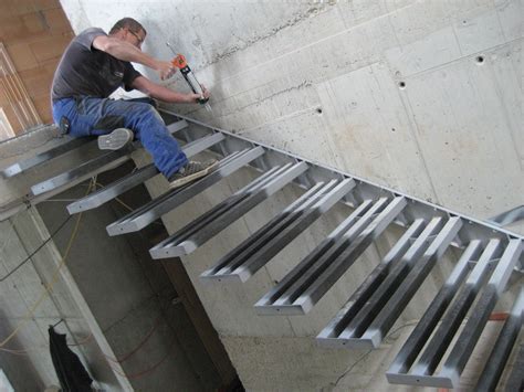 Floatingstairs In 2020 Floating Stairs Steel Stairs Stair Railing