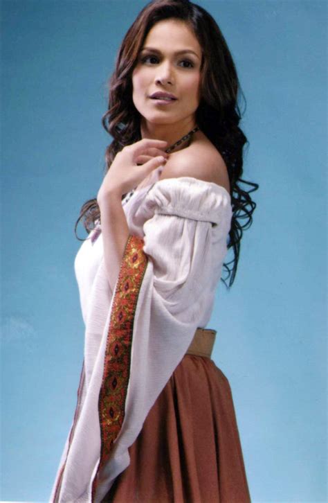 Iza Calzado Filipina Actress Tv Host Model Maria Izadora Ussher Calzado Biography Commercial Model
