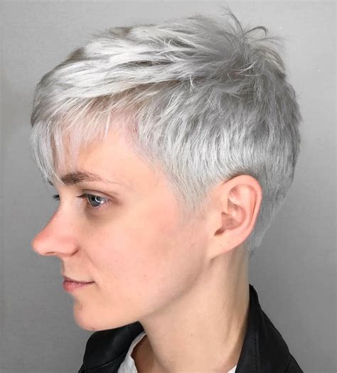 Short Pixie Haircuts For Gray Hair 18