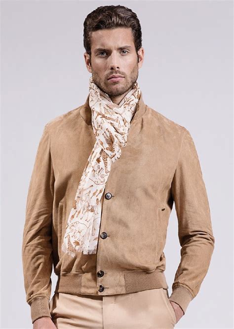 If you're looking to change things up, there are plenty of different tying styles for you to try. 5 Stylish Ways To Wear A Scarf In Summer (Without Overheating) #beige #clothing #outerwear #sl ...