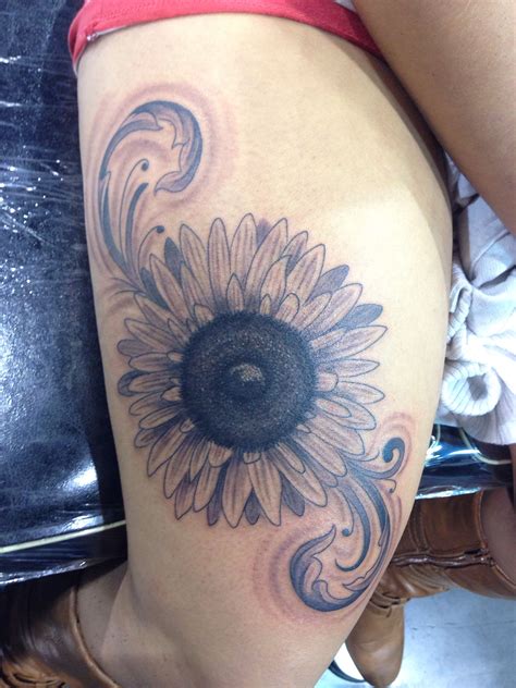 Sunflower Thigh Piece 🌻 Thigh Piece Tattoos Ink