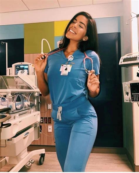 Foto Doctor Nurse Outfit Scrubs Nursing Outfit Nursing Goals Nurse Aesthetic Beautiful