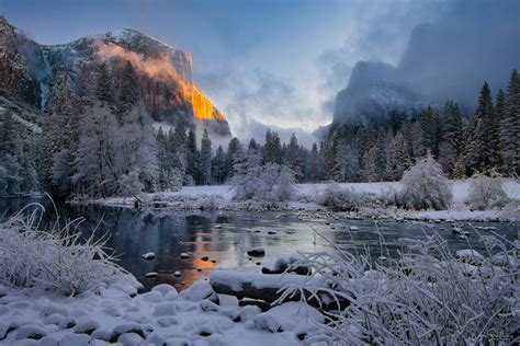 Fresh Snow In Yosemtie Valley At Sunrise Valley View Yosemite