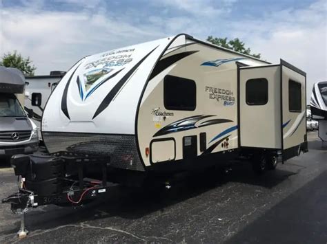 10 Best Fifth Wheel Toy Haulers For Full Timing Commutter