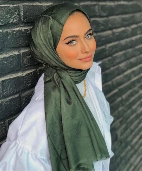 çikolatadenizi adlı kullanıcının Tesettür Hijab panosundaki Pin