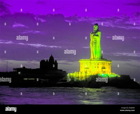 Thiruvalluvar Statue At Night Kanyakumari India Stock Photo Alamy