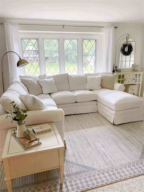 To help you choose the right white for your home, and prevent you from wasting your life away comparing colour swatches in the paint section of your local hardware store, dulux have called upon a trusted design experts, including three. 9 Stunning Coastal Paint Colors For Your Home | House of ...