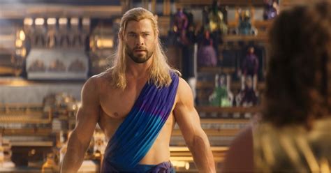 Chris Hemsworth Opens Up About Thor Love And Thunders Weak Reviews