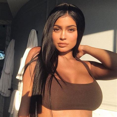 Kylie Jenners Most Naked Instagrams Of All Time Elle Australia