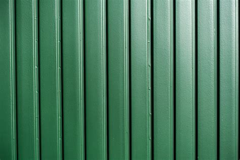 Free Vertical Green Metal Texture Stock Photo
