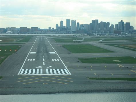 Landing Runway 27 At Bostons Logan International Thanks T Flickr