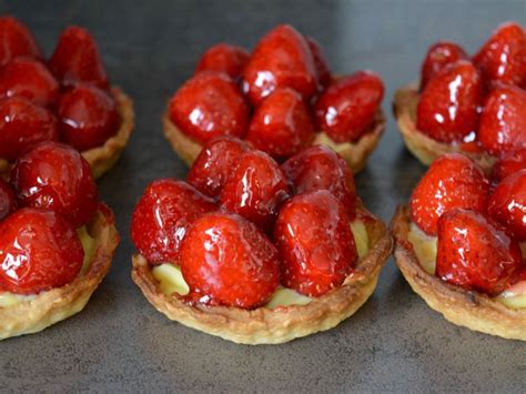 recette tartelettes aux fraises et crème pâtissière ingrédients 8 personnes 250 g de farine