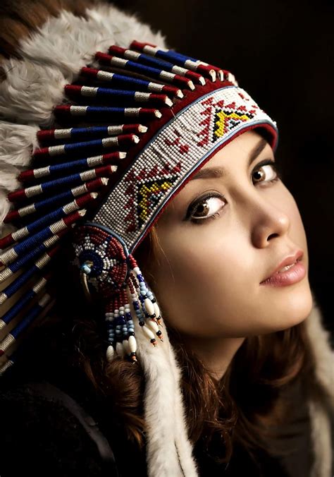 Pin By Isabel Sarcone On All Things Art All Things Beautiful Native American Women Native