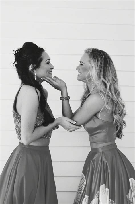 best friend prom pictures prom photography poses prom photography prom photoshoot