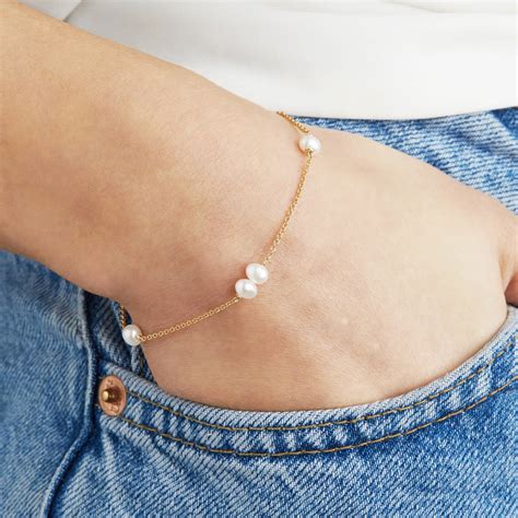 Delicate Pearl Bracelet Including Six Pearls By Lily Roo